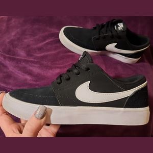 Nike SB Portmore size 4.5Y